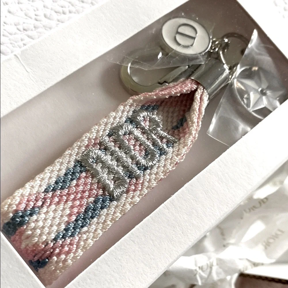 Dior Pink and Blue Key Holder - Picture 4 of 7
